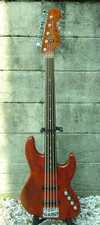 Fender Japan Active 5.jpg